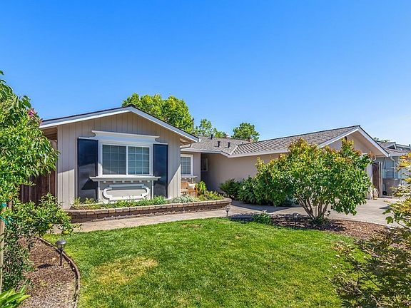3rd image of 1100 Del Cambre Dr