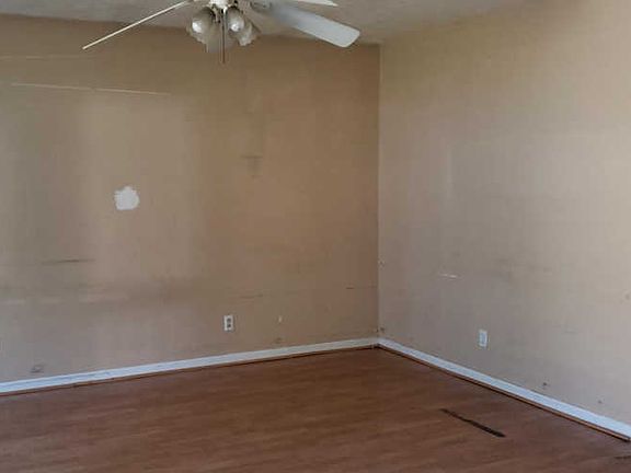 4th image of 324 Richmond Ave