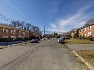 281 Brandegee Ave, Groton, CT 06340