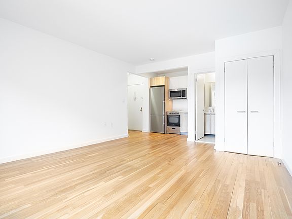 4th image of 434 W 19th St APT 7B