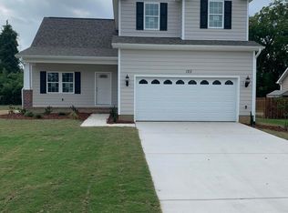 125 Medlin Rd, Pinehurst, NC 28374