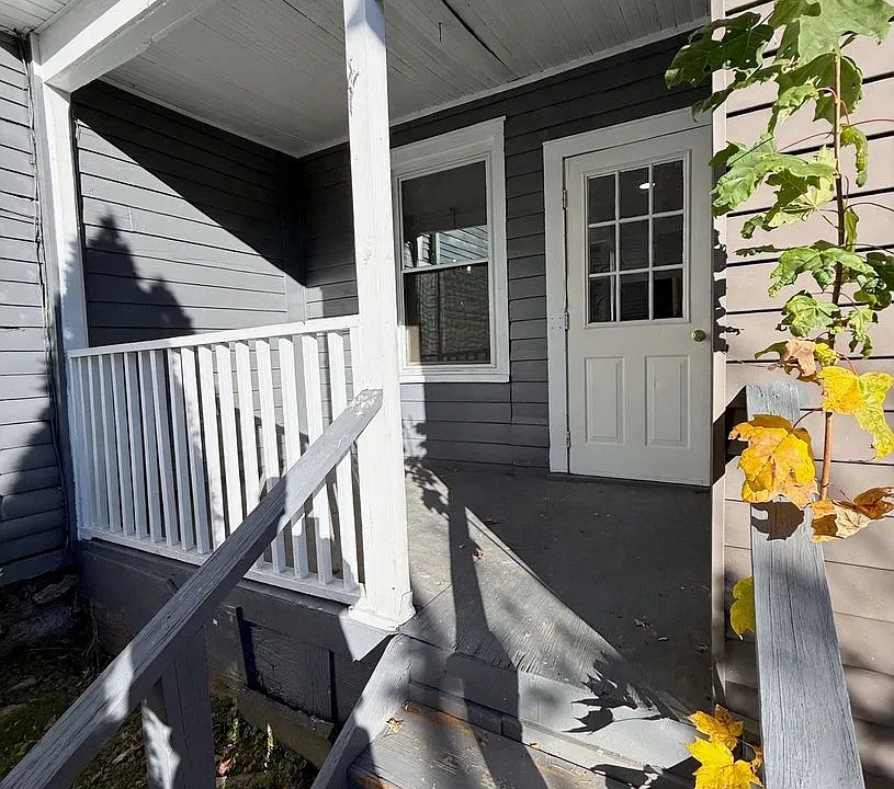 184 Hurley Ave