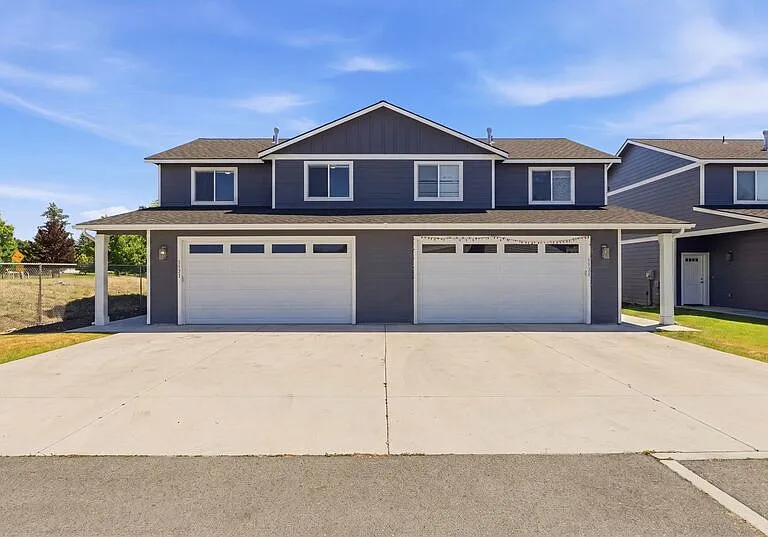 1122 N Davis Ln — Photo 1