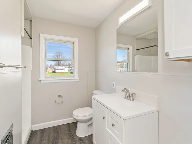 4412 High School Rd #1 — Photo 14