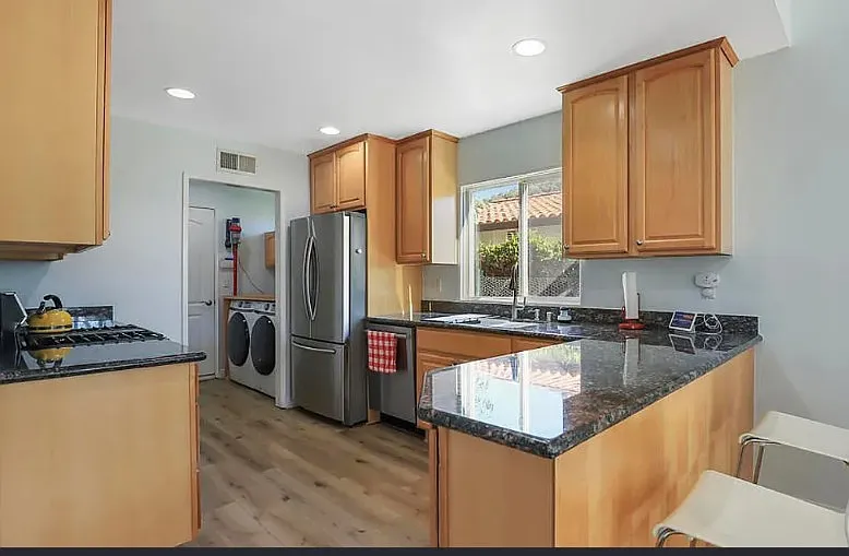 275 Yellowstone Ave — Photo 3