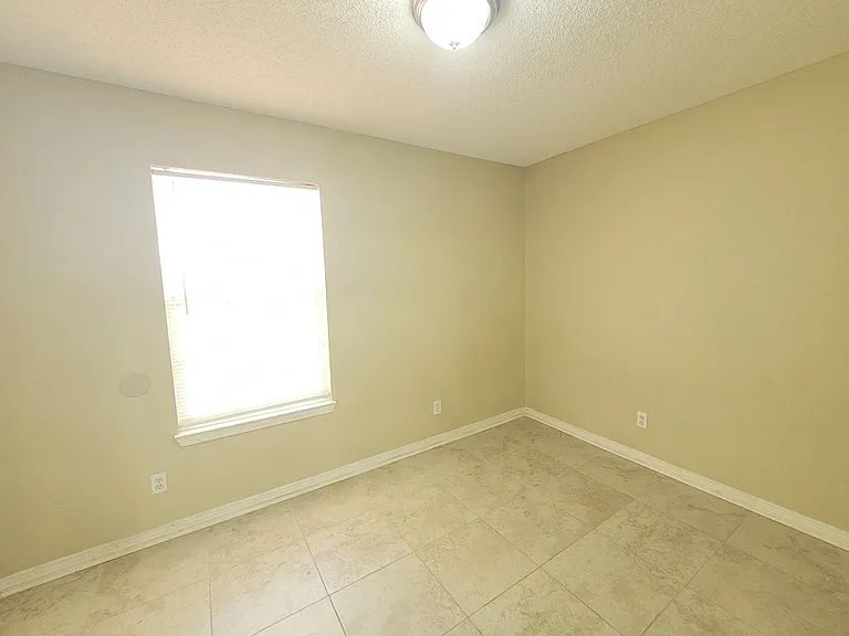 6506 Colonial Dr — Photo 16