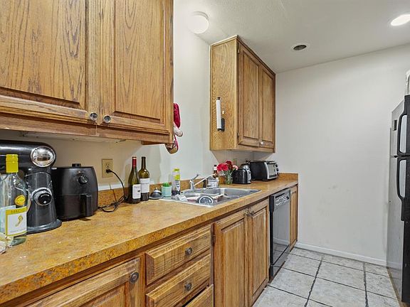 5th image of 2529 Rio Grande St APT 7