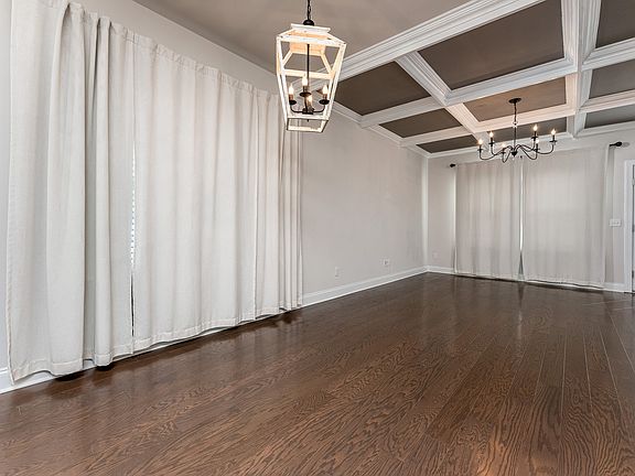 4th image of 1518 Olympic Ln