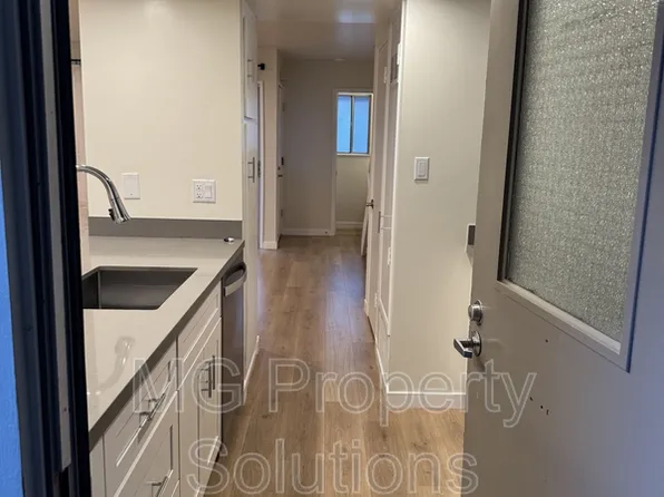 55 Roundtree Blvd Unit 1, San Rafael, CA 94903