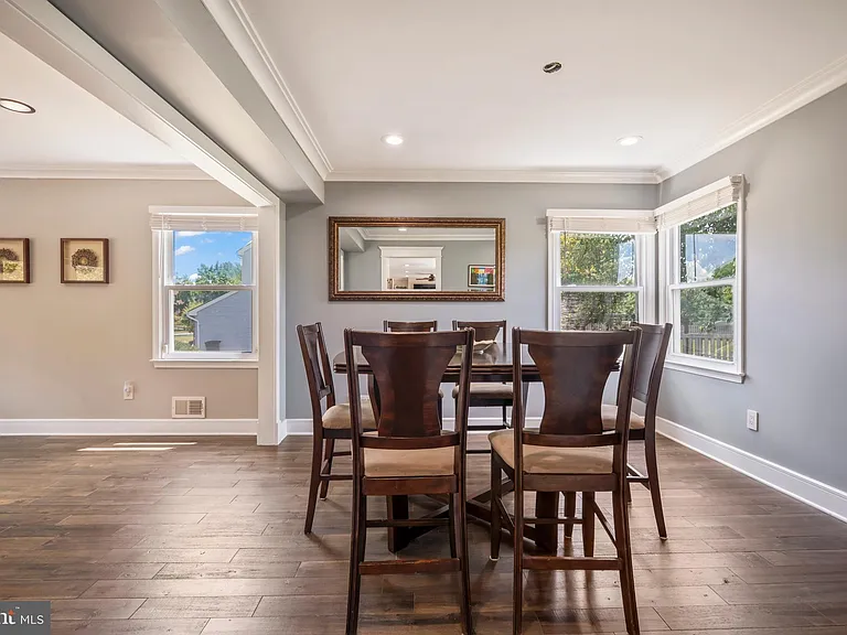 5 Robert Dr — Photo 12