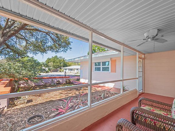 4th image of 429 Altara Dr