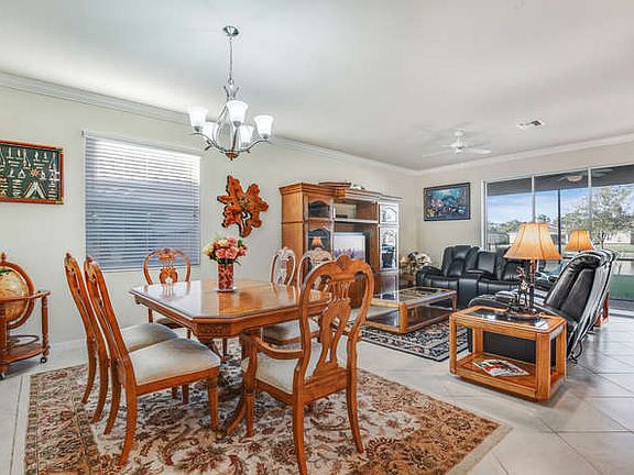 5th image of 2533 Laurentina Ln