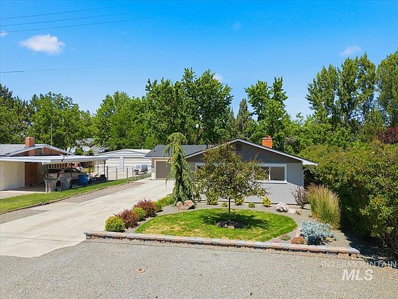 3rd image of 500 W Williams St