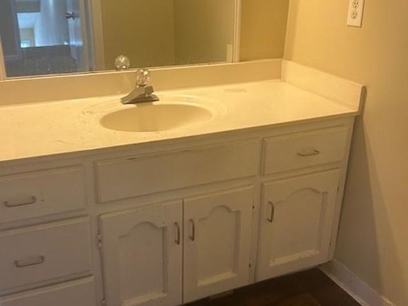 4th image of 2505 W Broad Street W #131