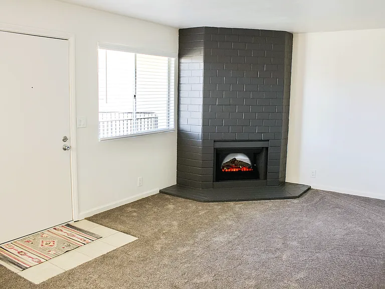 Town and Country Garden Apartments — Photo 6