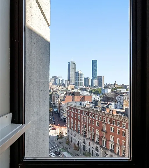 566 Commonwealth Ave #Penthouse 2 — Photo 9