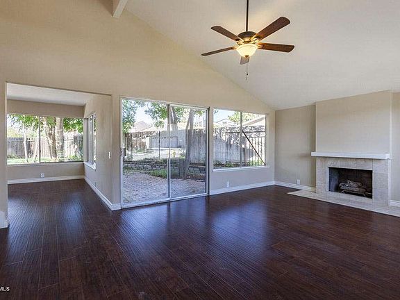 3rd image of 2081 Shady Brook Dr