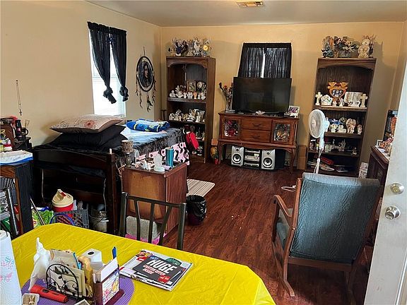 5th image of 360 Avenue A