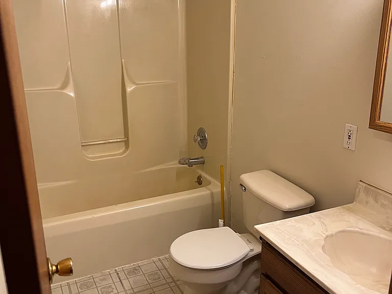 3846-48 State Route 183 — Photo 12