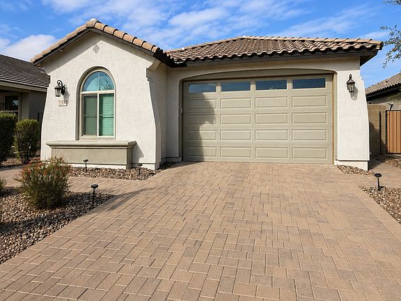2nd image of 2996 W New River Dr