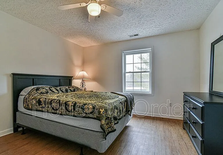 580 Fairview Rd #B — Photo 13