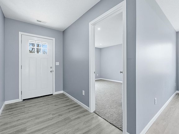 4th image of 3821 Clermont Ave
