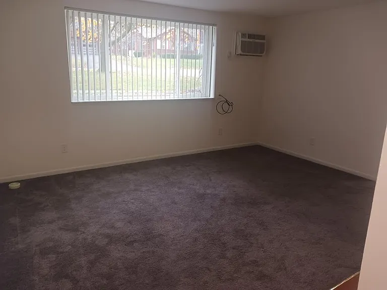 1637 S Riverside Ave #1 — Photo 7