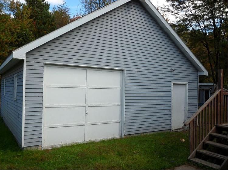 2nd image of 974 W Telegraph Rd