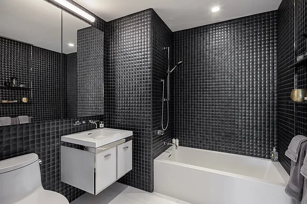 Sold by Extell Marketing Group | media 78