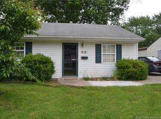 818 Sharon Dr, Jeffersonville, IN 47130