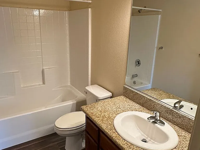2011 Bella Oaks Dr — Photo 13