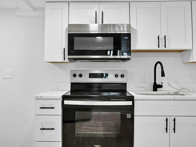 428 S Governors Ave #A — Photo 12