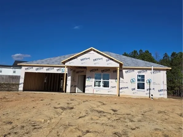 41 Onslow Ct, Spring Lake, NC 28390