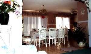 2nd image of 8 Park Cir