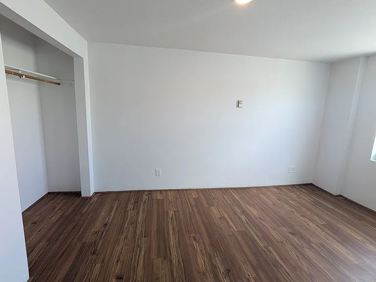 105 N Broad St — Photo 11