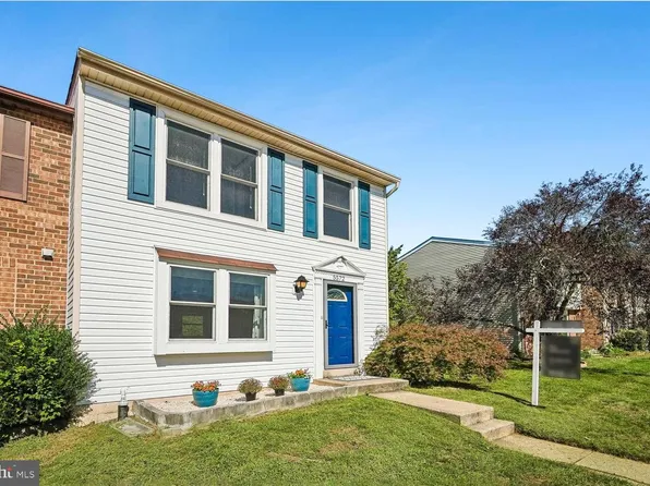 5572 Glasgow Woods Ct, Fairfax, VA 22032
