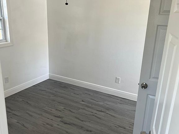 2nd image of 4421 N Clark Ave #D