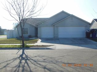 3833 W Wilda St, Riverdale, CA 93656