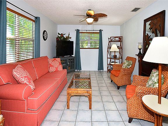4th image of 10320 92nd St