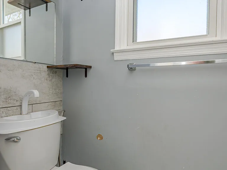 878 Green Valley Rd — Photo 14