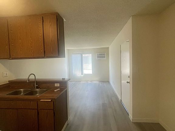 3rd image of 8240 Whitsett Ave APT 206