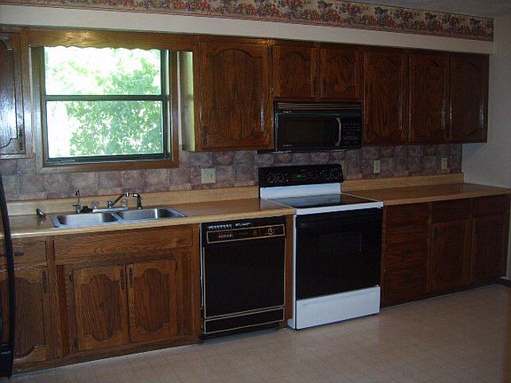 5th image of 216 Wagonwheel Dr