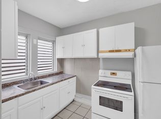 2257 SW 7th St #17520219, Miami, FL 33135