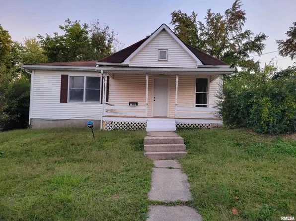 105 Norris St, Anna, IL 62906