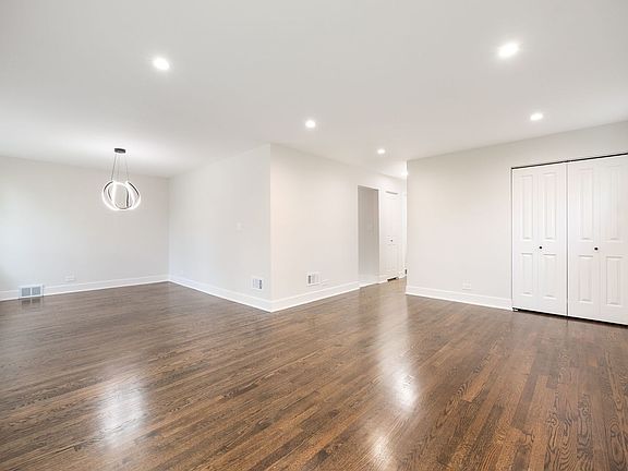 4th image of 9314 Lockwood Ave