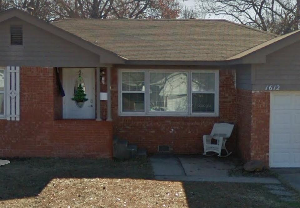 1st image of 1612 Oxford Way