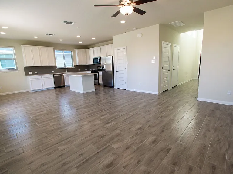 17004 Alturas Ave — Photo 8