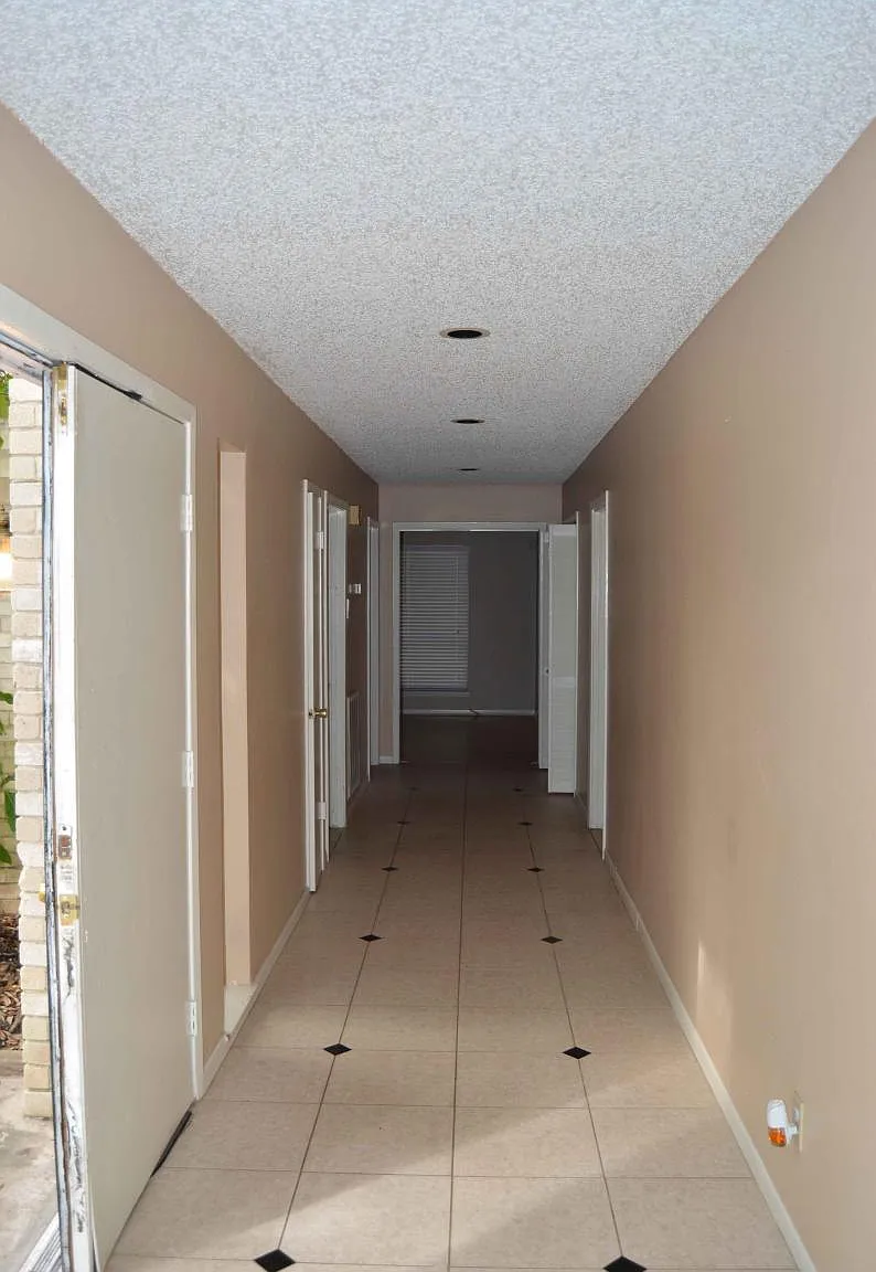 3915 Panorama Drive — Photo 3