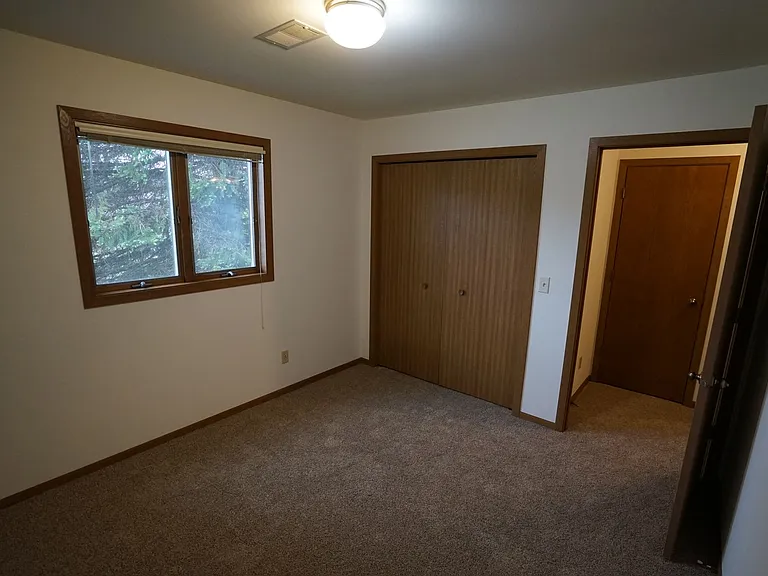 258 Strangeway Ave — Photo 9