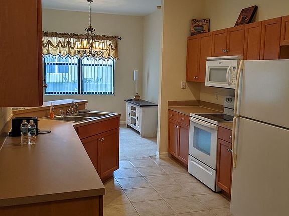 2nd image of 413 Caraway Dr